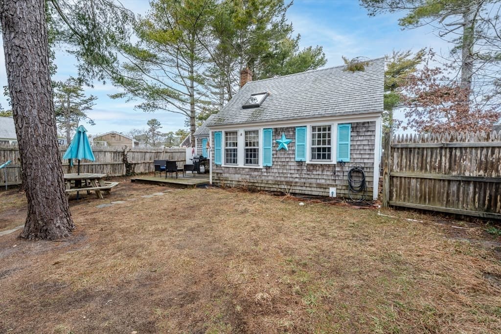 36 Lora Lane, Dennis MA 02639 photo 2