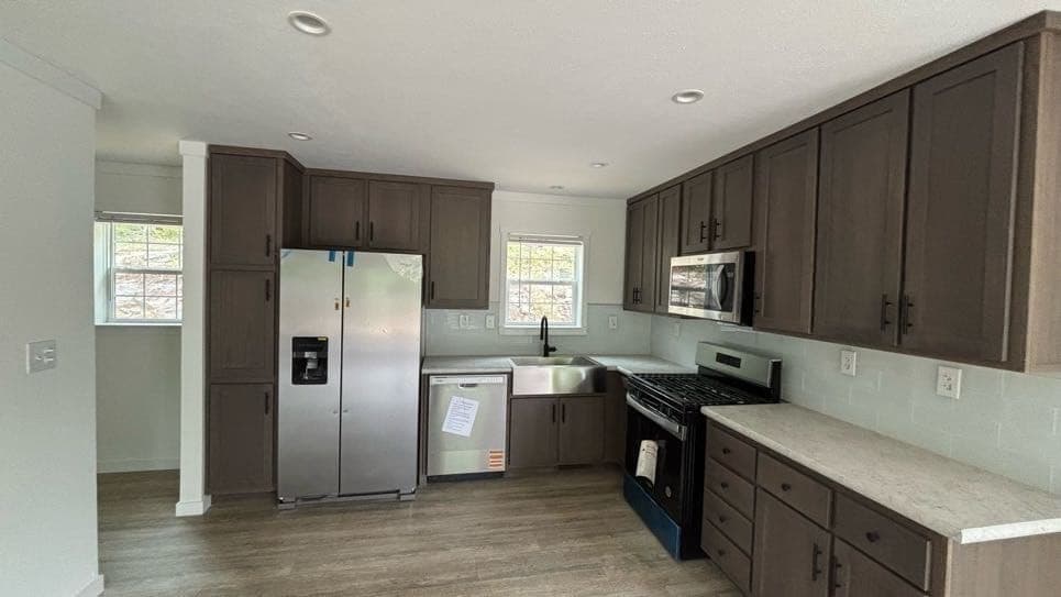 Single Family Residence at 6 Pinrock Drive, Sturbridge MA 01566, Sturbridge, photo 5 of 17