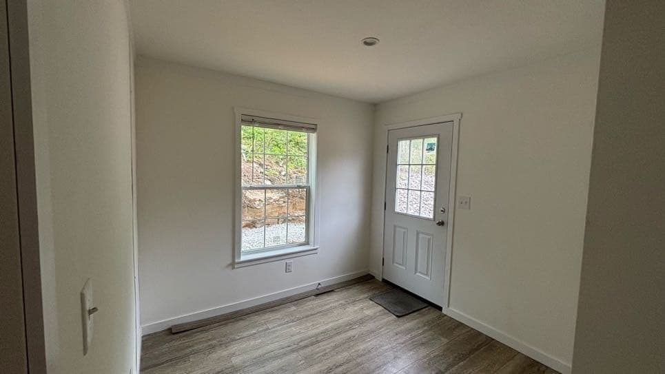 Single Family Residence at 6 Pinrock Drive, Sturbridge MA 01566, Sturbridge, photo 10 of 17