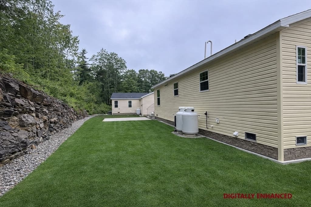 Single Family Residence at 6 Pinrock Drive, Sturbridge MA 01566, Sturbridge, photo 14 of 17