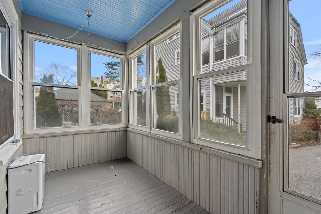 74 Myrtle St, Lynn MA 01905 photo 3