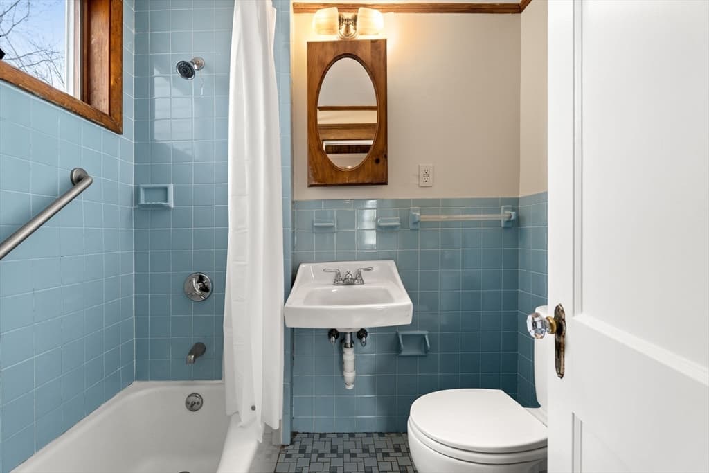 74 Myrtle St, Lynn MA 01905 photo 10