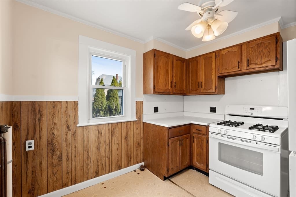 74 Myrtle St, Lynn MA 01905 photo 14