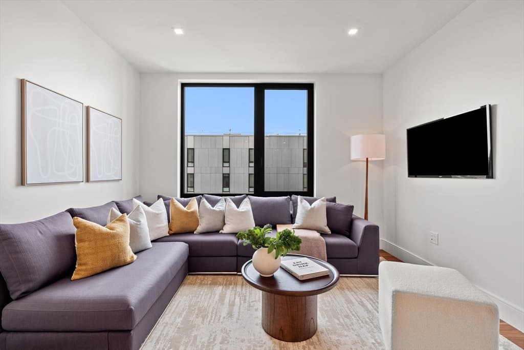 Condominium at 1515 Commonwealth Ave # 714, Boston MA 02135, photo 7 of 42