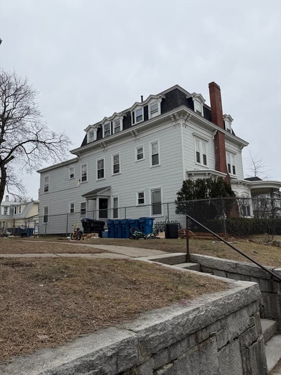 229 Jackson St, Lawrence MA 01841 photo 2
