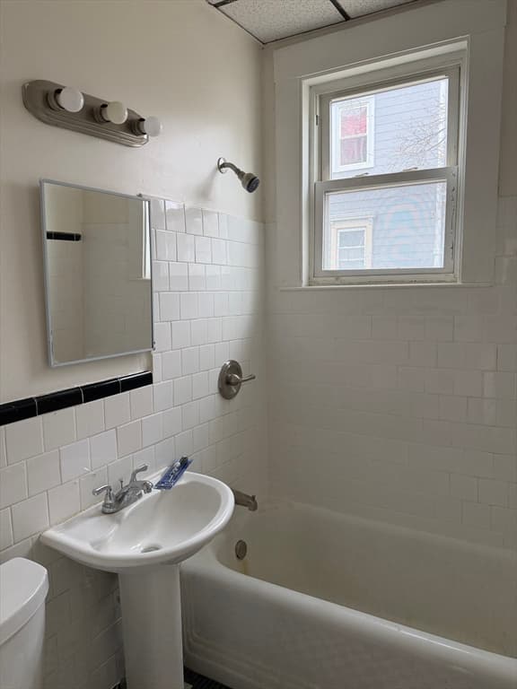229 Jackson St, Lawrence MA 01841 photo 16