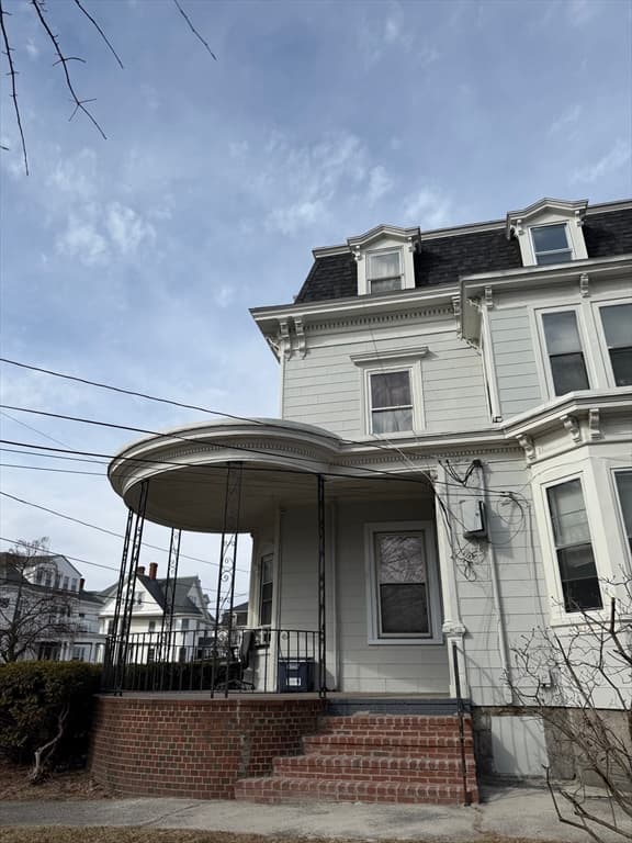 229 Jackson St, Lawrence MA 01841 photo 4