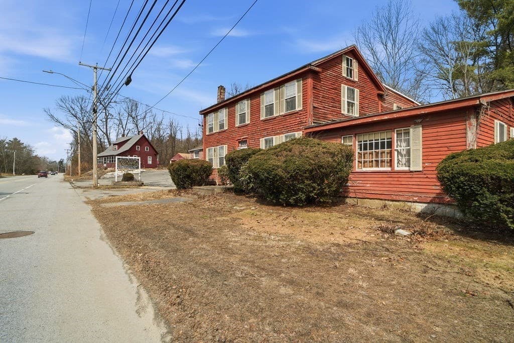 Commercial Sale at 285 Middlesex Rd, Tyngsborough MA 01879, photo 2 of 17