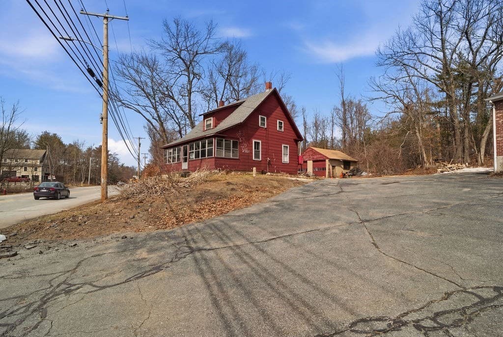 Commercial Sale at 285 Middlesex Rd, Tyngsborough MA 01879, photo 10 of 17