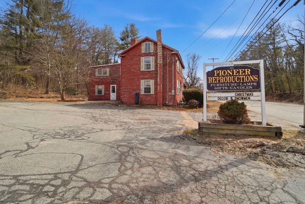 Commercial Sale at 285 Middlesex Rd, Tyngsborough MA 01879, photo 11 of 17