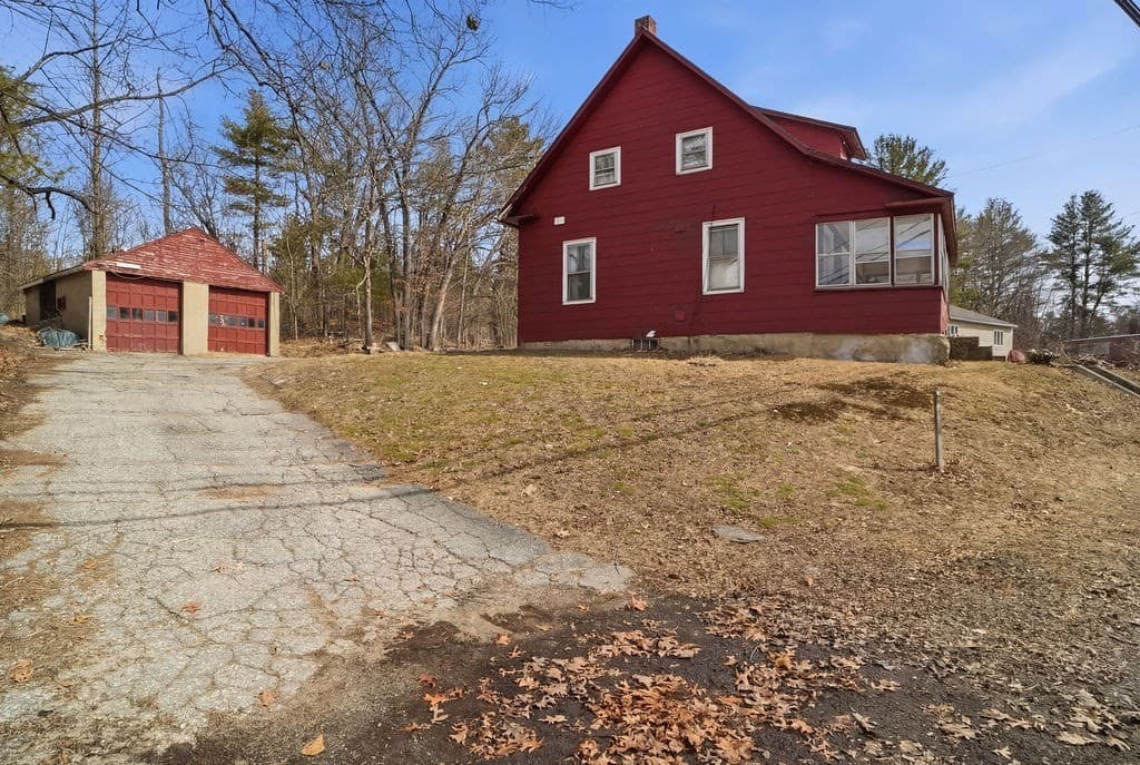 Commercial Sale at 285 Middlesex Rd, Tyngsborough MA 01879, photo 8 of 17