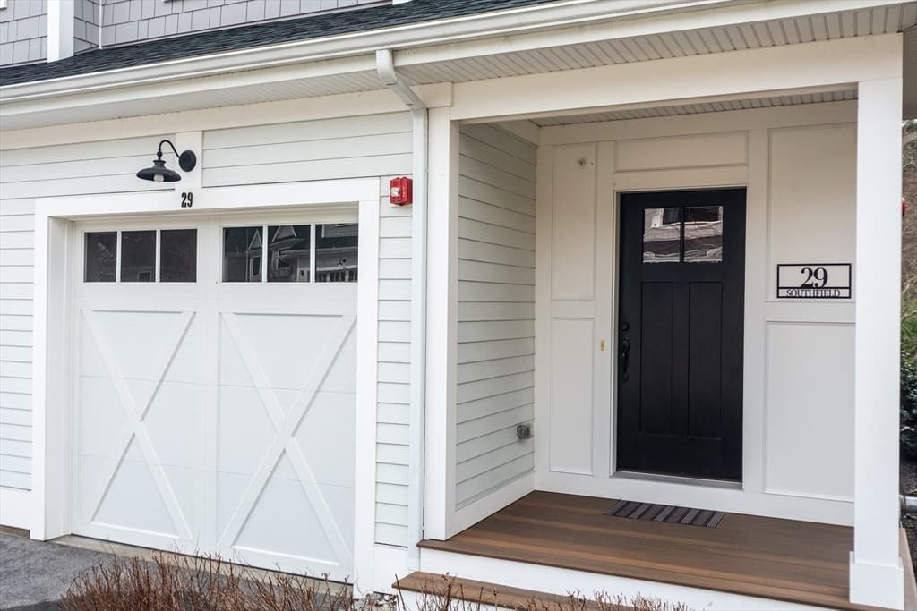 29 Southfield Ln # 29, Sherborn MA 01770