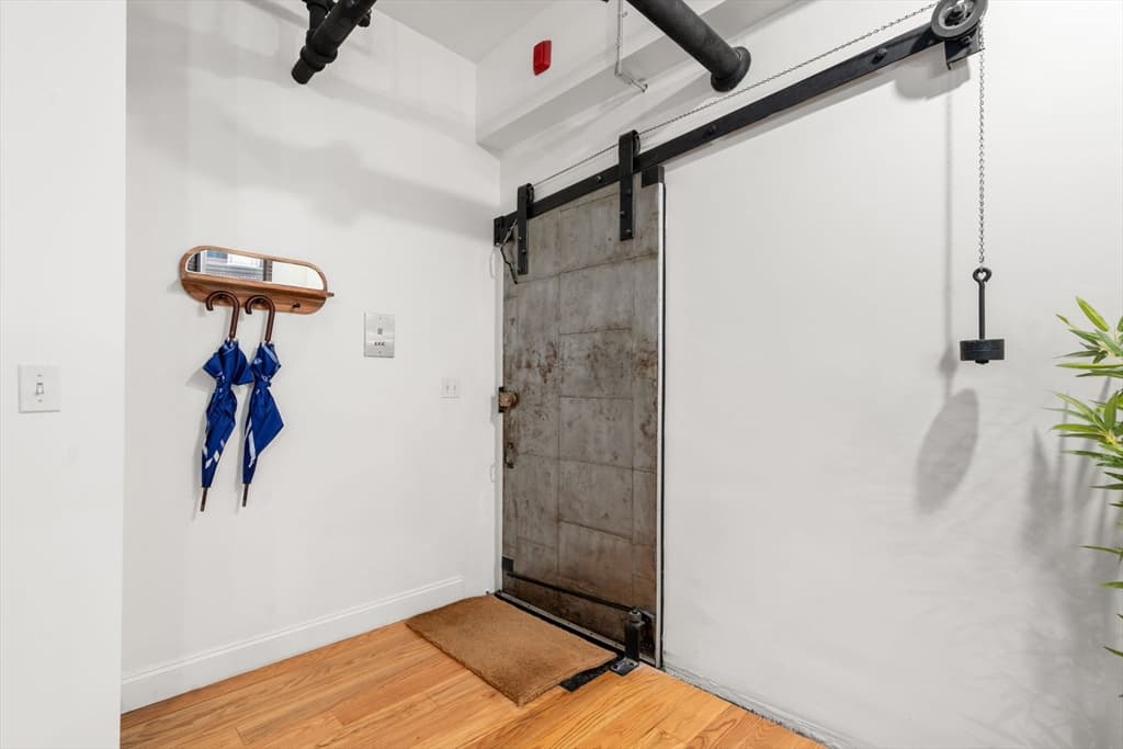 Condominium at 13-19 Stanhope Street # 2B, Boston MA 02116, photo 19 of 23