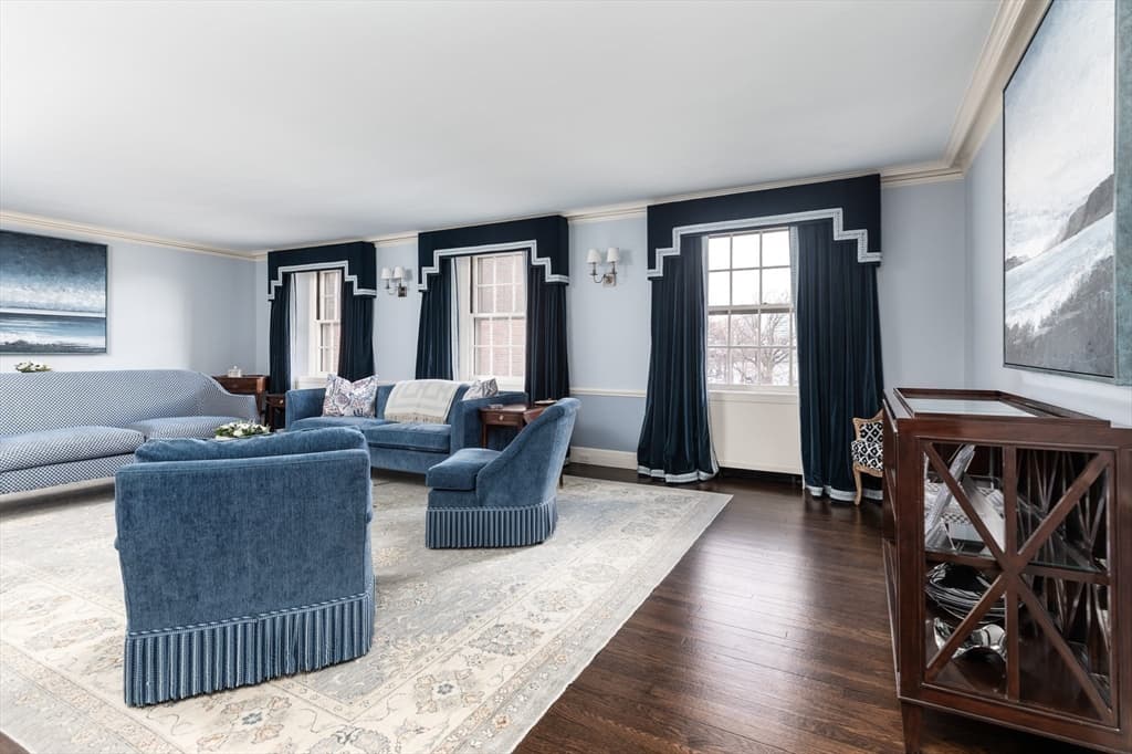 Condominium at 172 Beacon St # 3, Boston MA 02116, photo 2 of 39