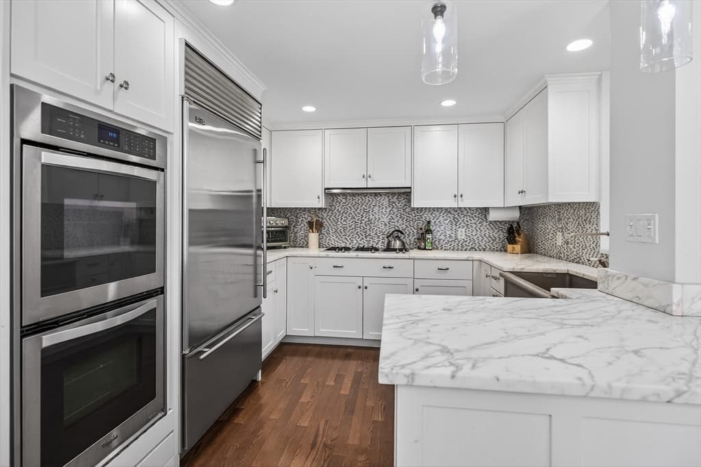 Condominium at 172 Beacon St # 3, Boston MA 02116, photo 17 of 39