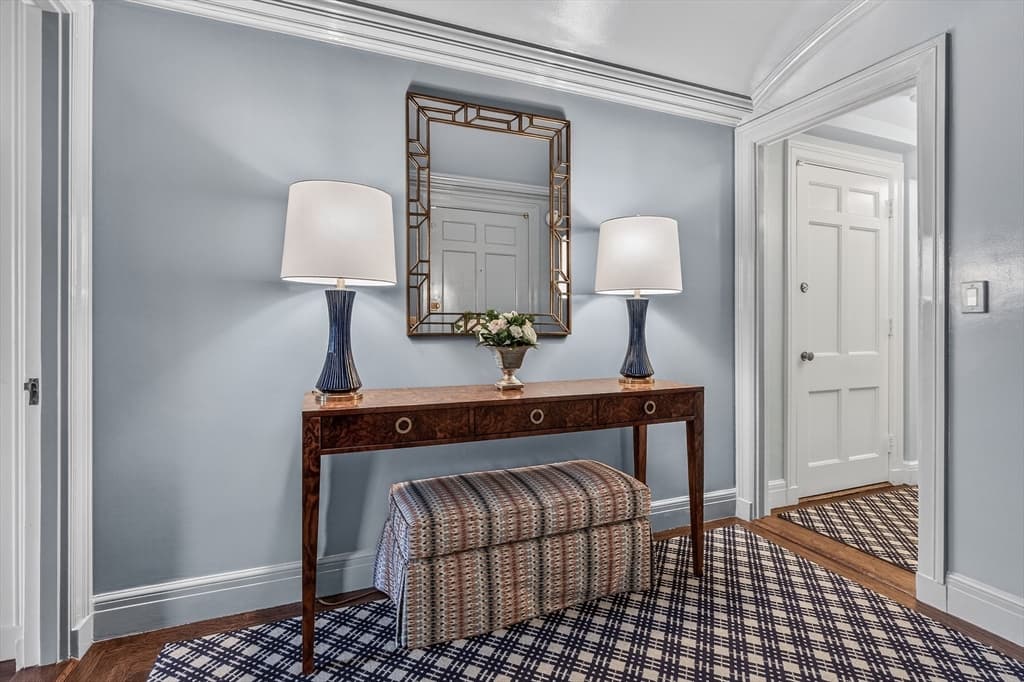 Condominium at 172 Beacon St # 3, Boston MA 02116, photo 5 of 39