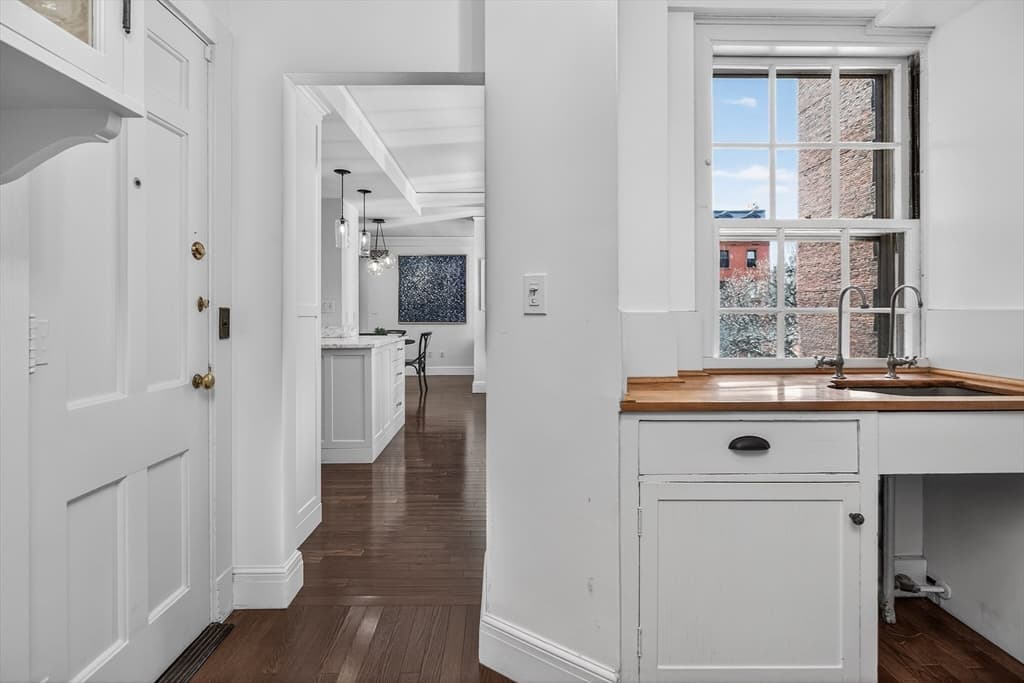 Condominium at 172 Beacon St # 3, Boston MA 02116, photo 14 of 39