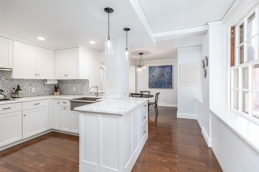 Condominium at 172 Beacon St # 3, Boston MA 02116, photo 15 of 39