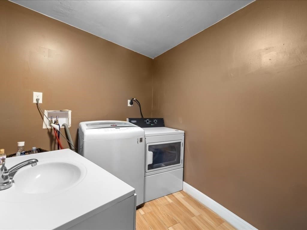 Single Family Residence at 555 Webster St., Marshfield MA 02050, photo 17 of 36