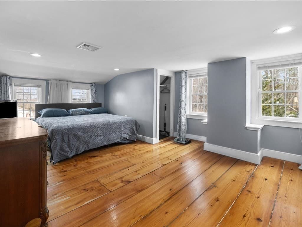 Single Family Residence at 555 Webster St., Marshfield MA 02050, photo 28 of 36