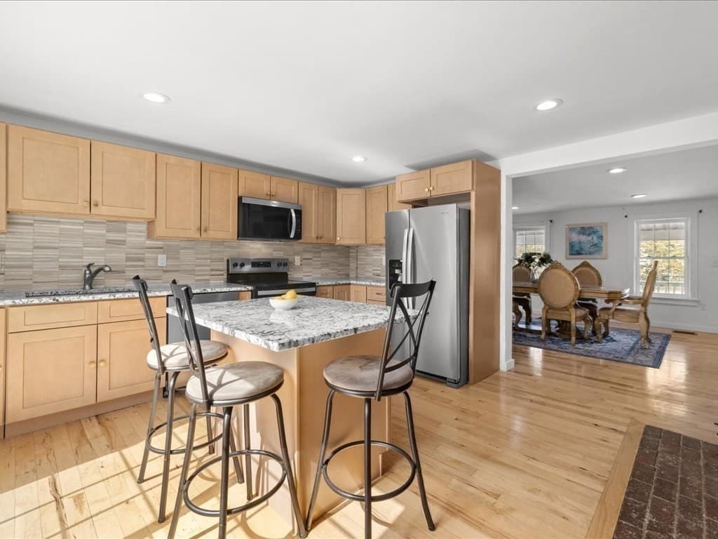 Single Family Residence at 555 Webster St., Marshfield MA 02050, photo 21 of 36