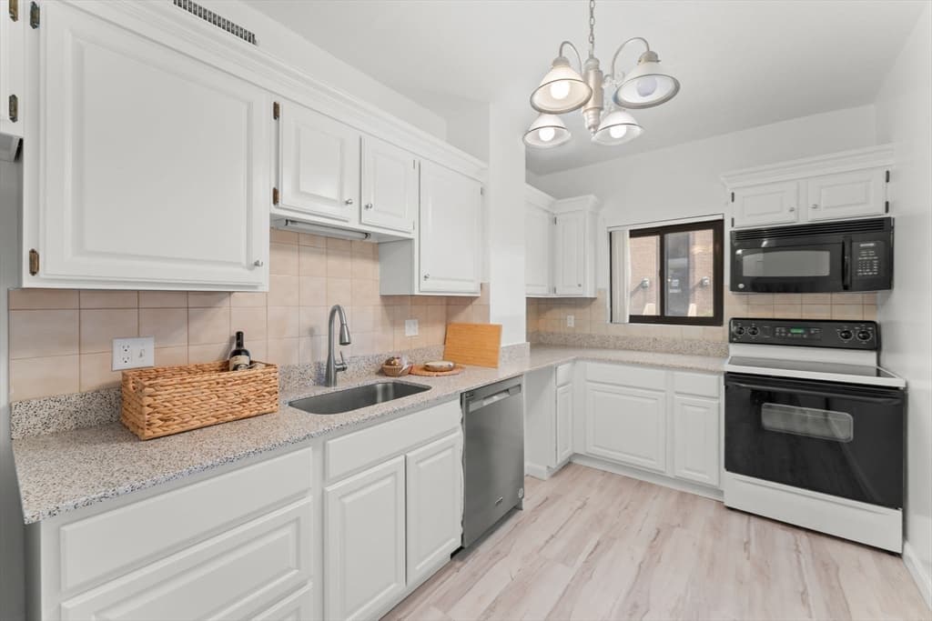 Condominium at 198 Locust St # 105, Lynn MA 01904, photo 5 of 21