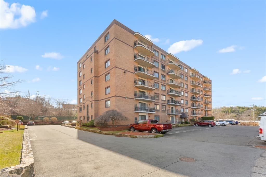 Condominium at 198 Locust St # 105, Lynn MA 01904, photo 18 of 21
