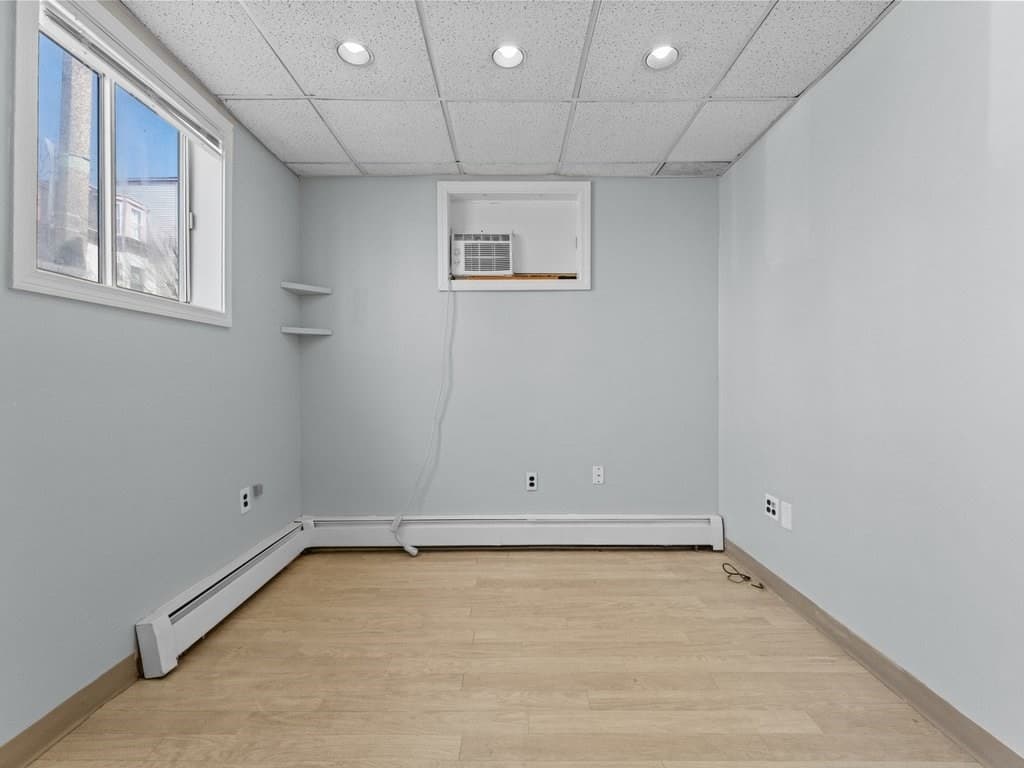 4 Family at 148 Pearl, Somerville MA 02145, photo 17 of 20