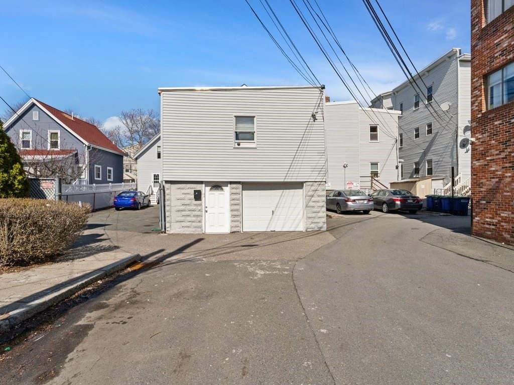 4 Family at 148 Pearl, Somerville MA 02145, photo 9 of 20