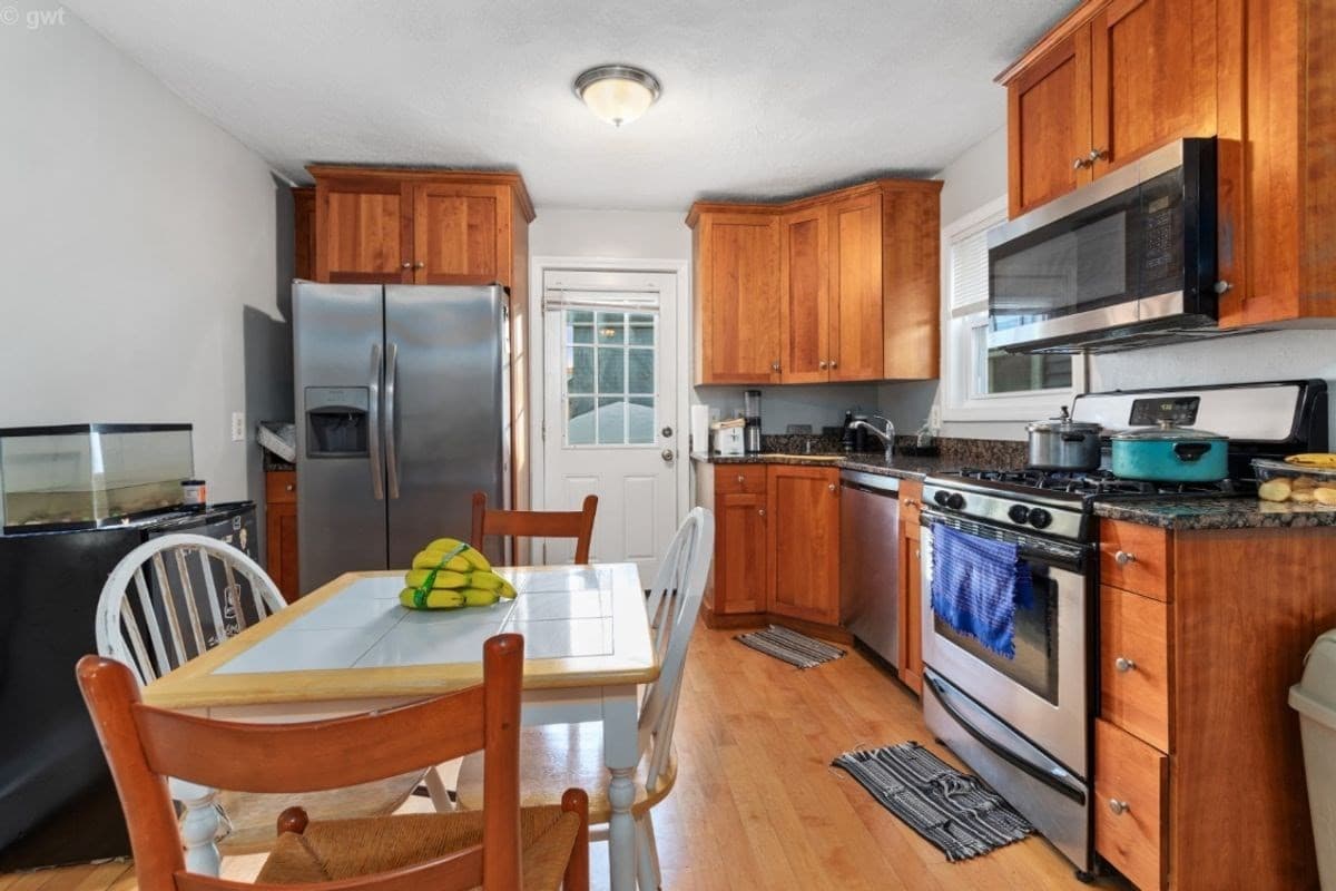 4 Family at 148 Pearl, Somerville MA 02145, photo 19 of 20