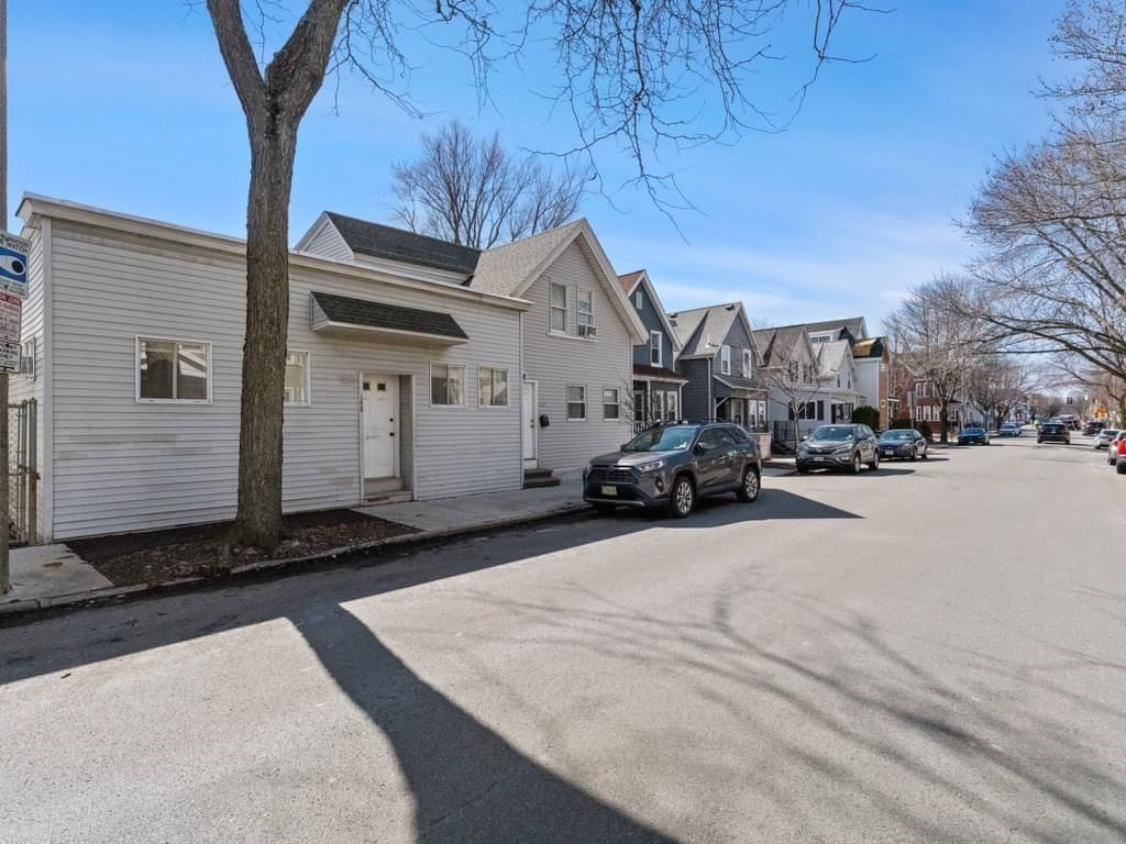 4 Family at 148 Pearl, Somerville MA 02145, photo 4 of 20