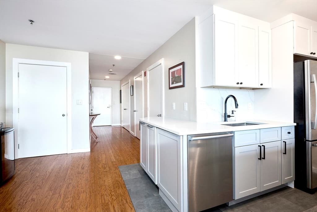 Condominium at 234 Causeway St # 918, Boston MA 02114, photo 6 of 18