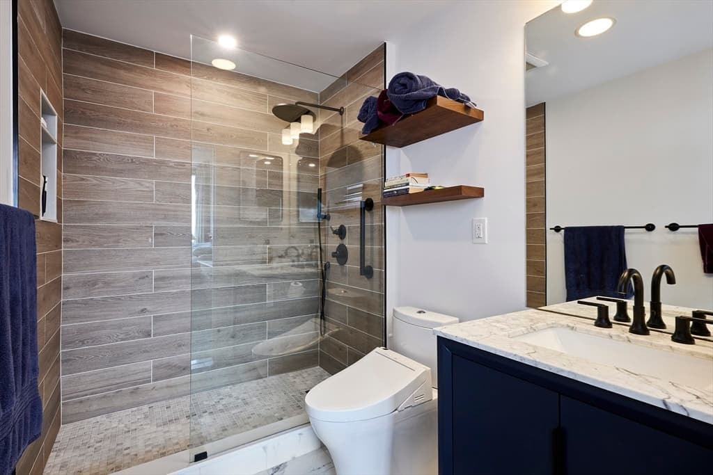 Condominium at 234 Causeway St # 918, Boston MA 02114, photo 7 of 18