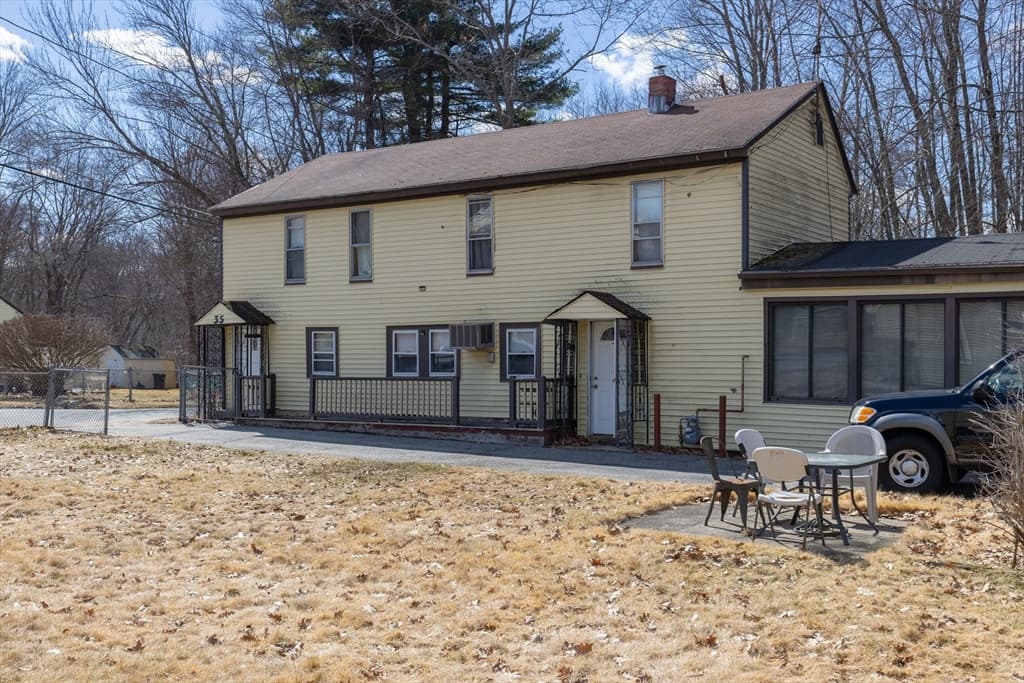 35 Canobieola Rd, Methuen MA 01844