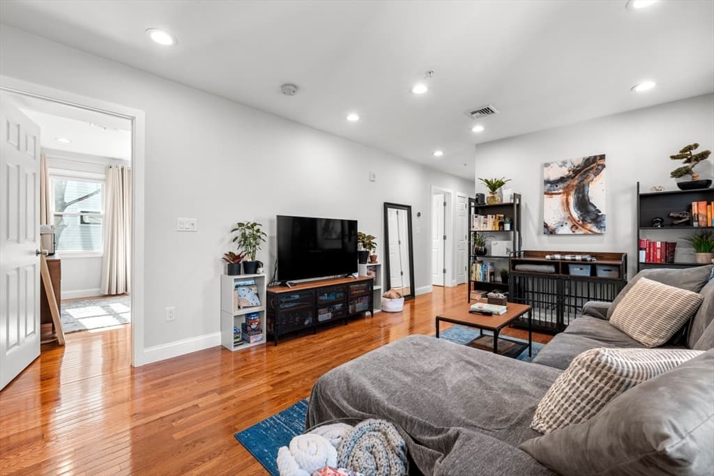 Condominium at 78-80 Rossmore # 2, Boston MA 02130, photo 6 of 19