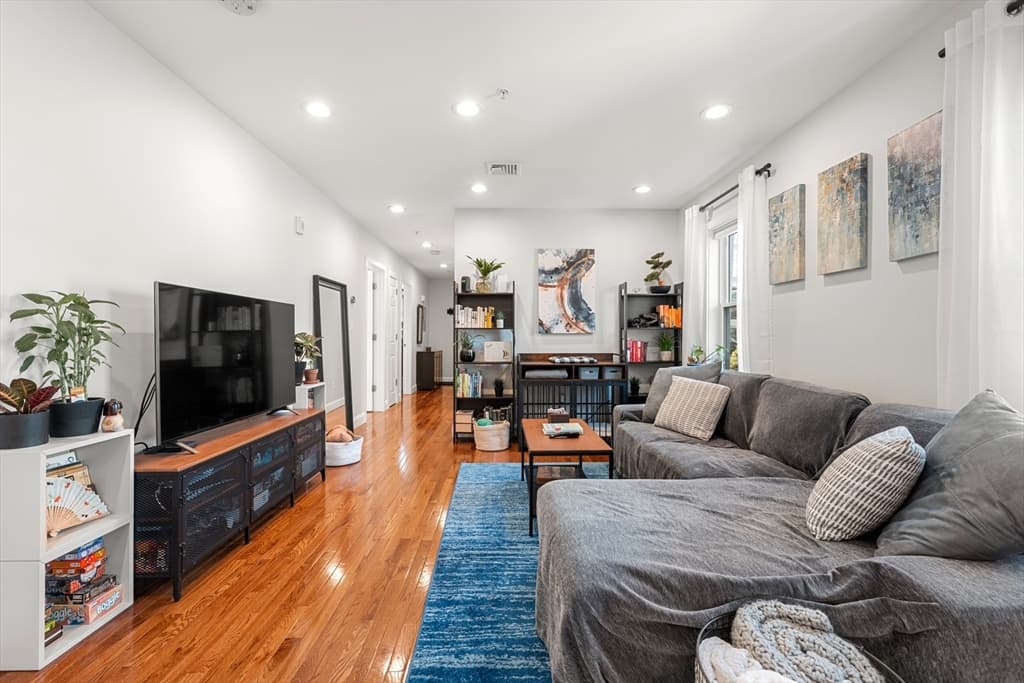 Condominium at 78-80 Rossmore # 2, Boston MA 02130, photo 3 of 19