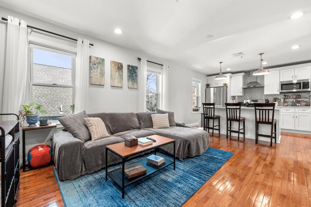 Condominium at 78-80 Rossmore # 2, Boston MA 02130, photo 4 of 19