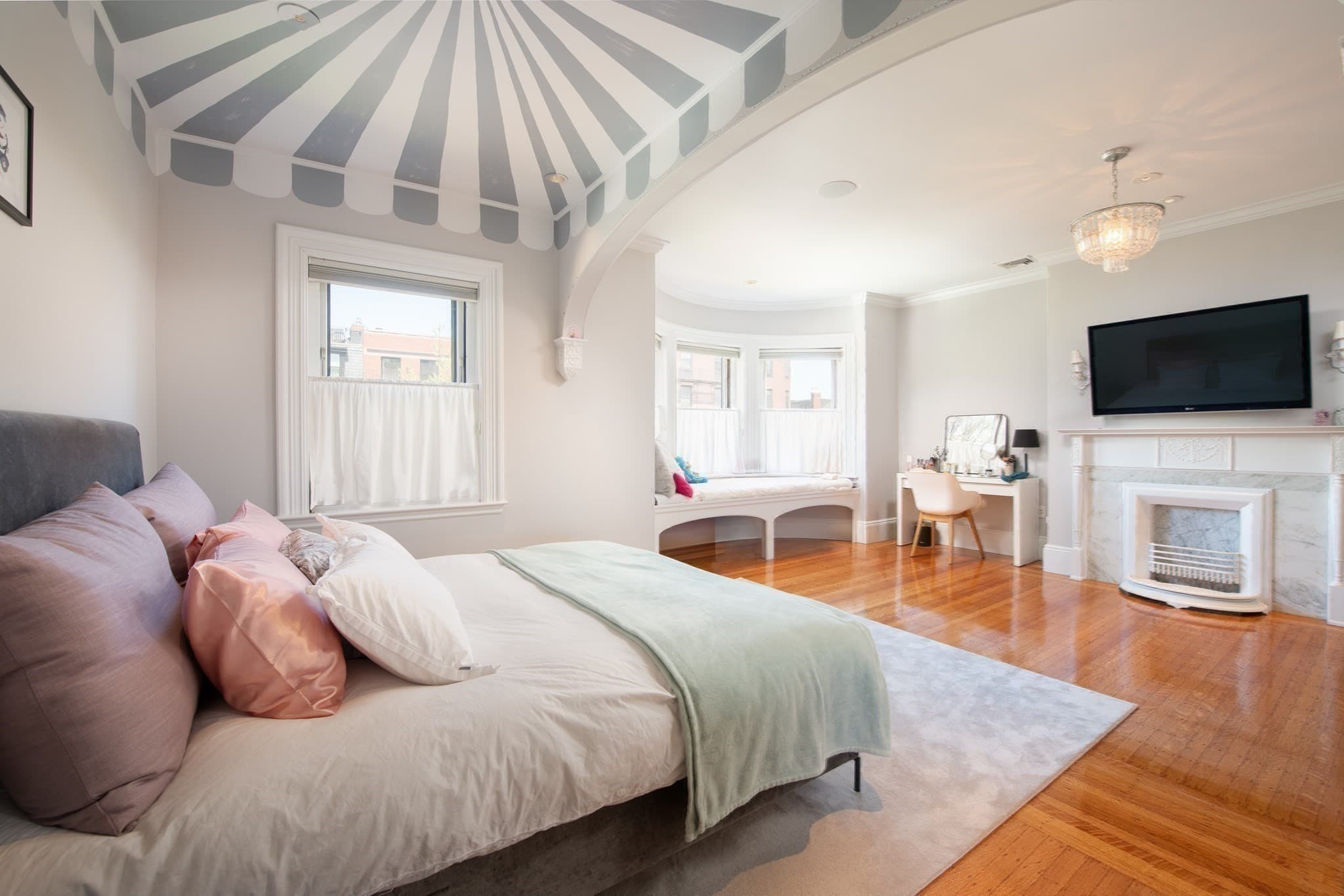 Single Family Residence at 340 Marlborough St, Boston MA 02115, photo 25 of 42