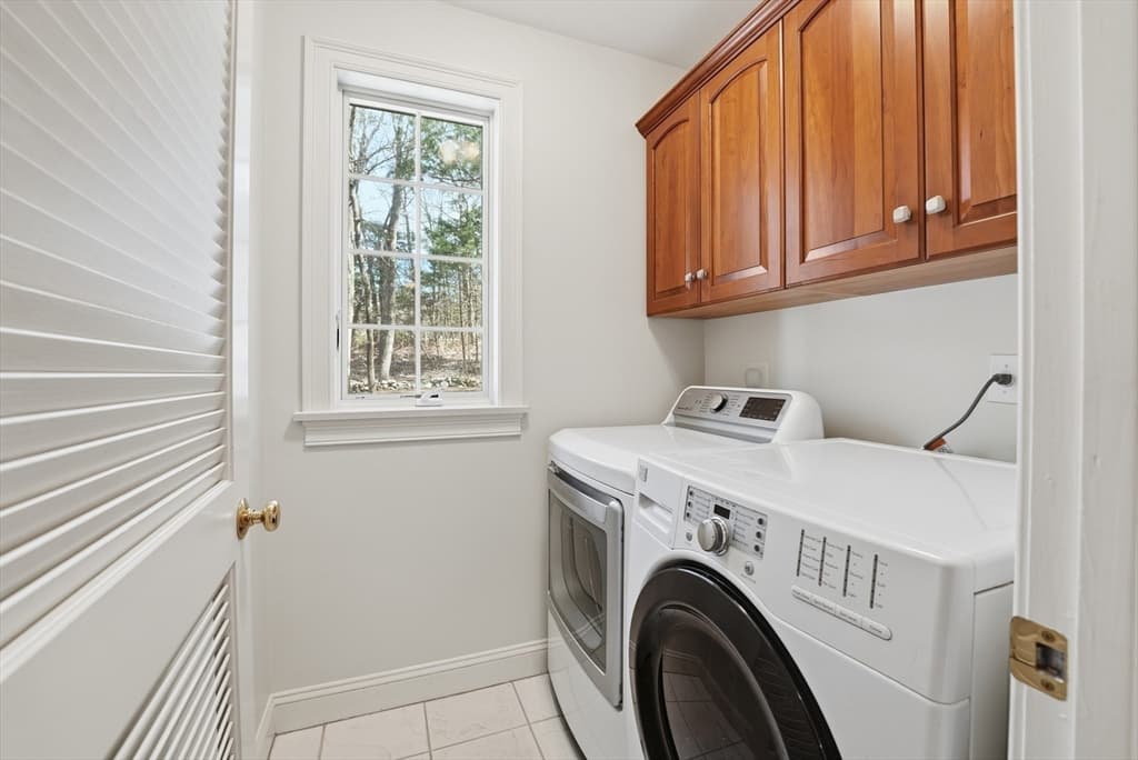 Condominium at 11 Longmeadow Way # 11, Acton MA 01720, photo 10 of 29