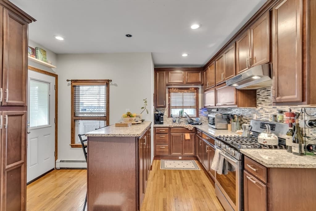 2 Family - 2 Units Up/Down at 34 Summer St, Somerville MA 02143, photo 18 of 29