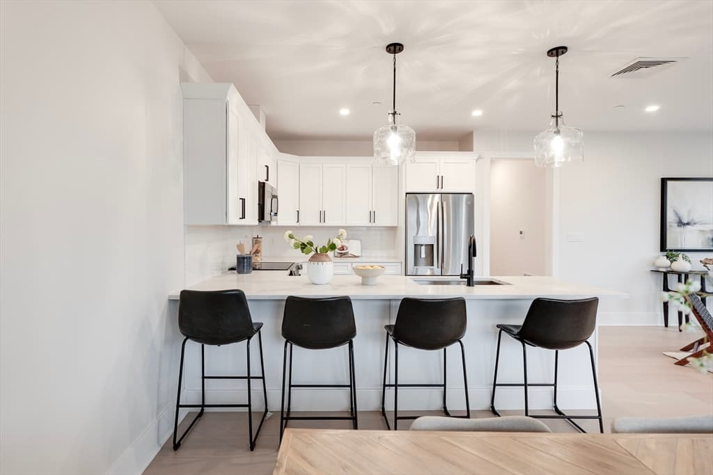 62 Foundry St # 202, Wakefield MA 01880 photo 3