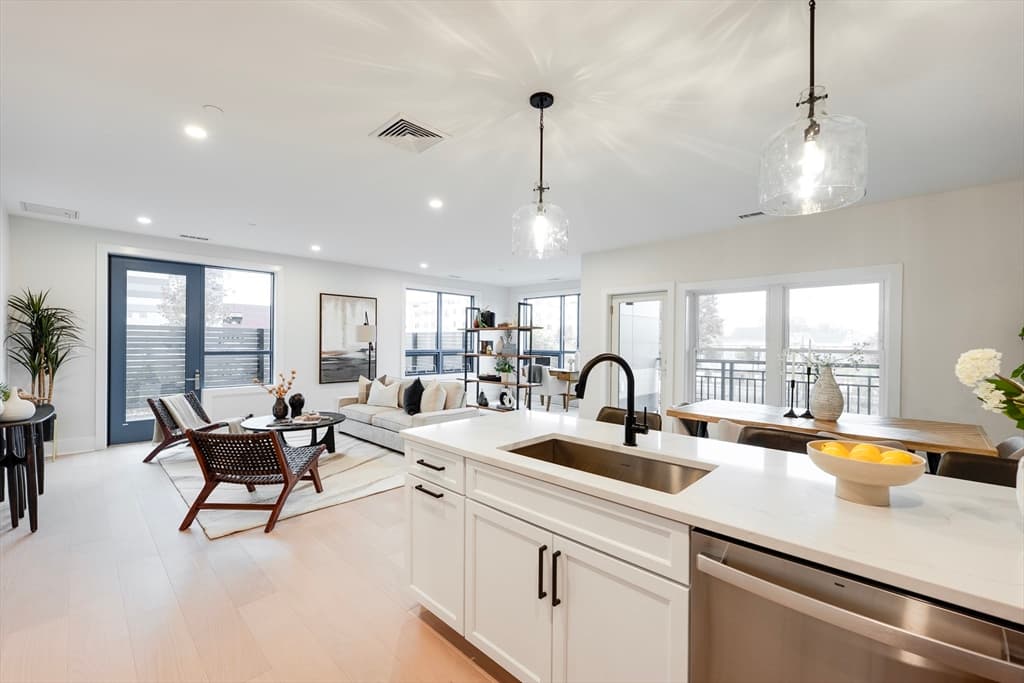 62 Foundry St # 202, Wakefield MA 01880 photo 5