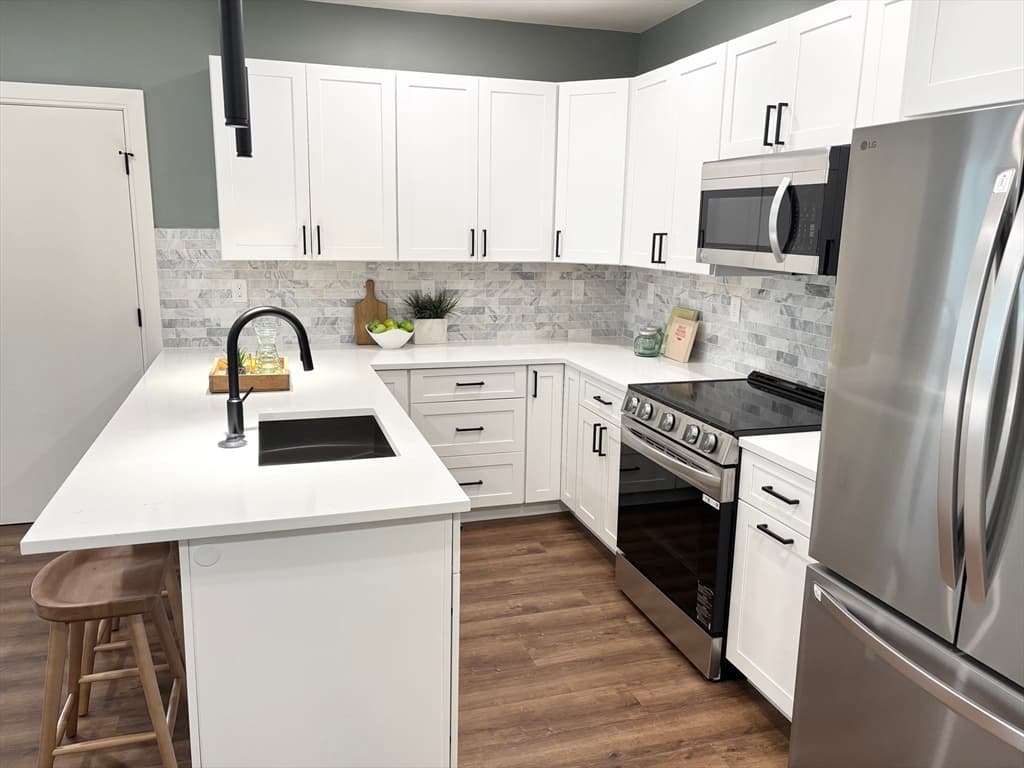 Condominium at 1391 Main Street # 301, Walpole MA 02081, photo 6 of 22