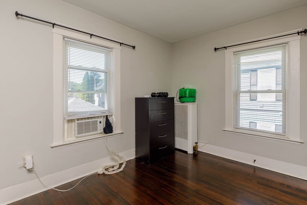 Single Family Residence at 33 Henry Street, Fitchburg MA 01420, photo 11 of 20