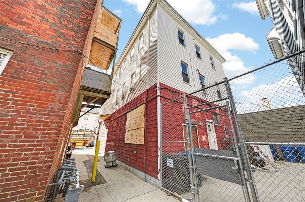 114-116 County Street, New Bedford MA 02744 photo 4