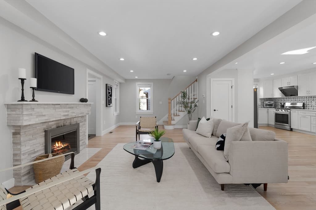 303 Russett Road, Brookline MA 02467 photo 17
