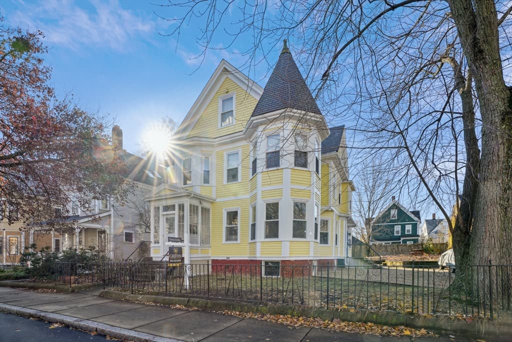 9 Kidder Ave # 2, Somerville MA 02144