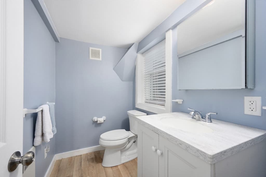 Single Family Residence at 177 Bayview Cir, Barnstable MA 02655, photo 28 of 38