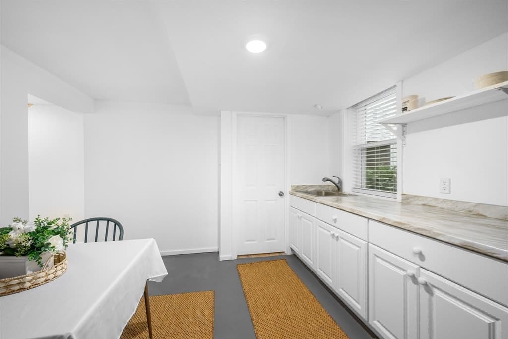 Single Family Residence at 177 Bayview Cir, Barnstable MA 02655, photo 25 of 38