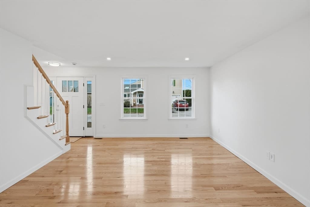 38 Colonial, Webster MA 01570 photo 9